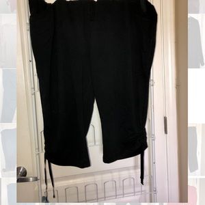 Black capris with cute ties at the legs